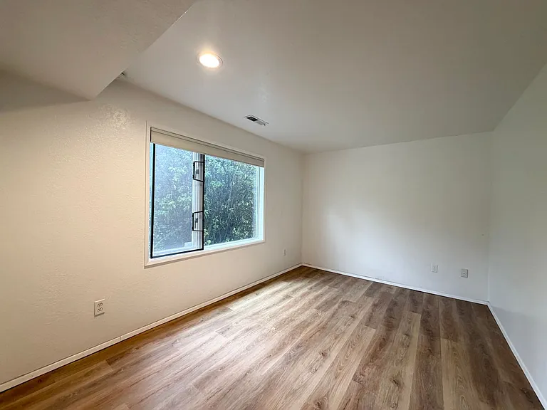 28811 Sound View Dr S — Photo 41