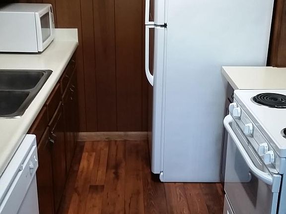 4th image of 4204 Avenue A #211
