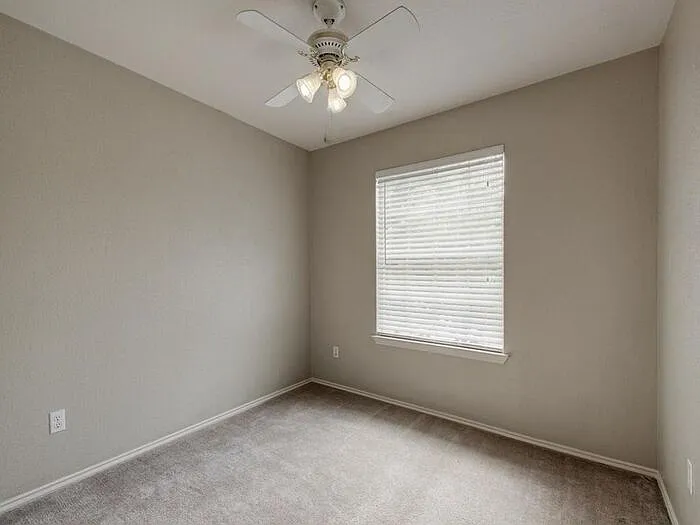 427 Territory Trl — Photo 4