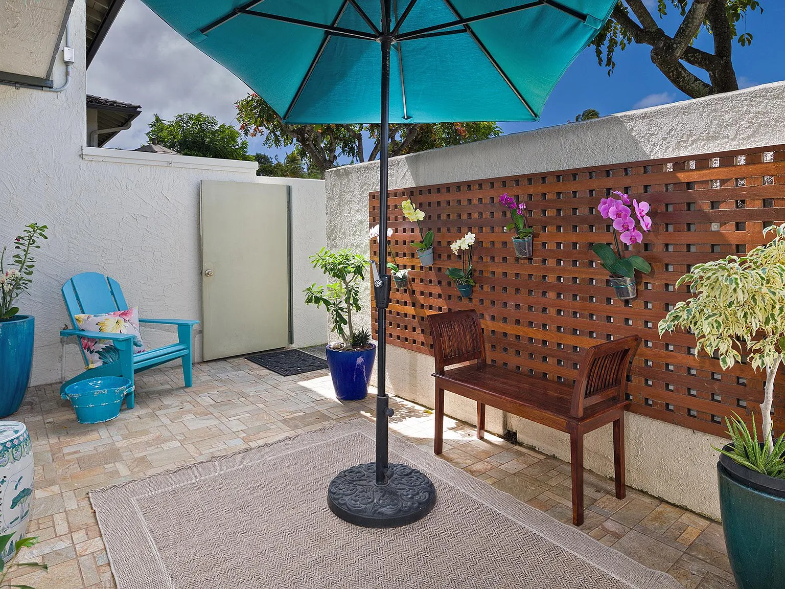 211 Kawaihae St — Photo 2