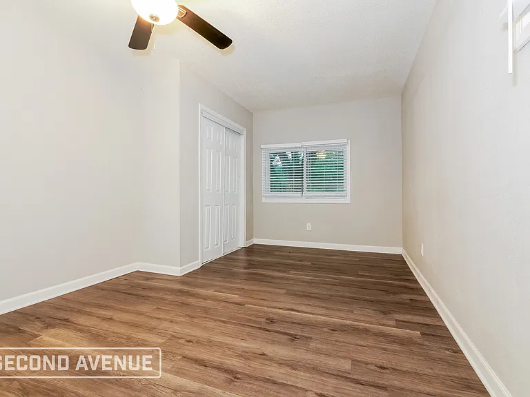 401 Lacy Ln — Photo 9