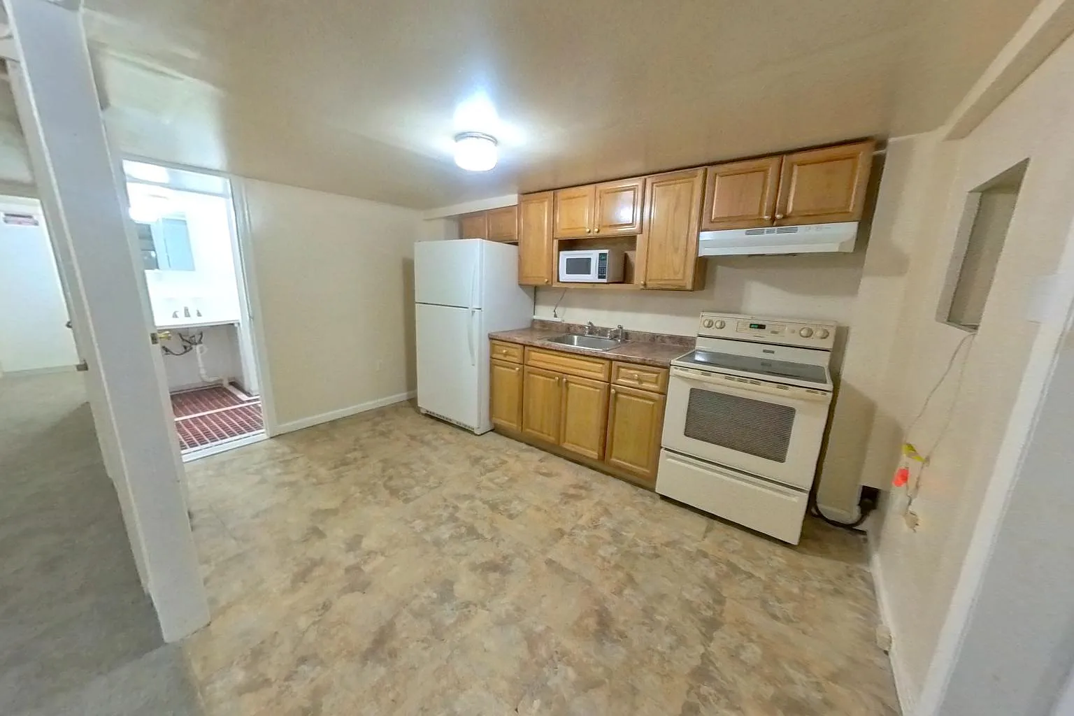 1601 E Mcpherson Street — Photo 2