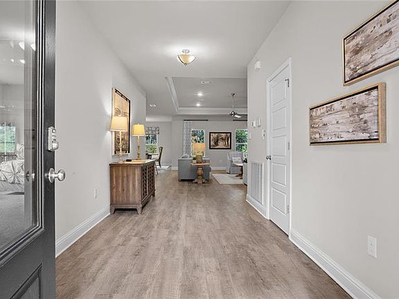 2nd image of 10369 Heirloom Rd S