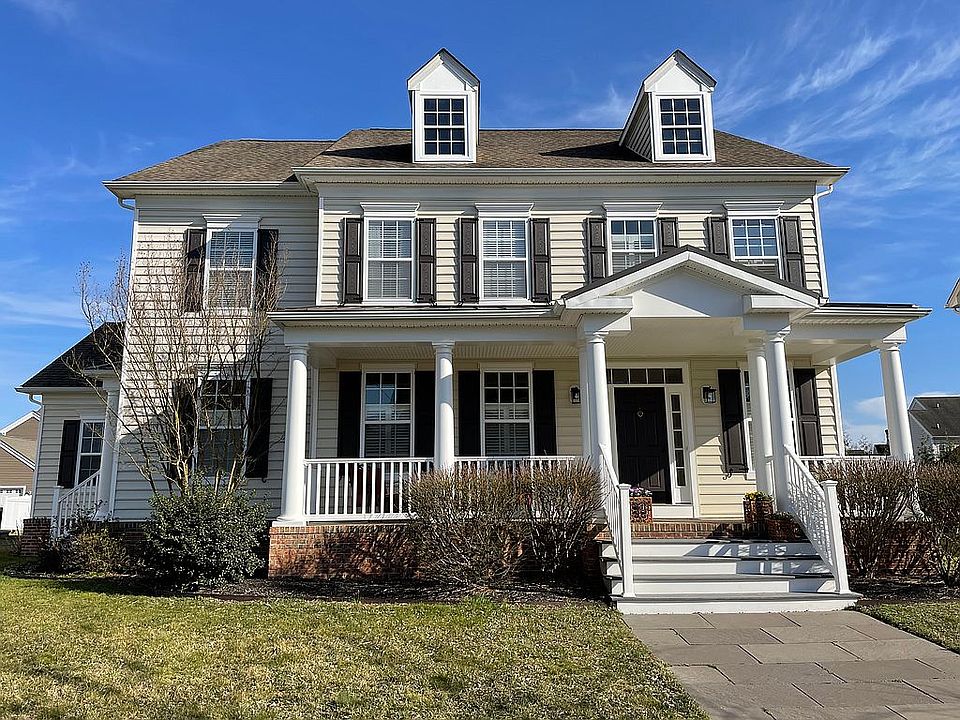 1st image of 711 Idlewyld Dr