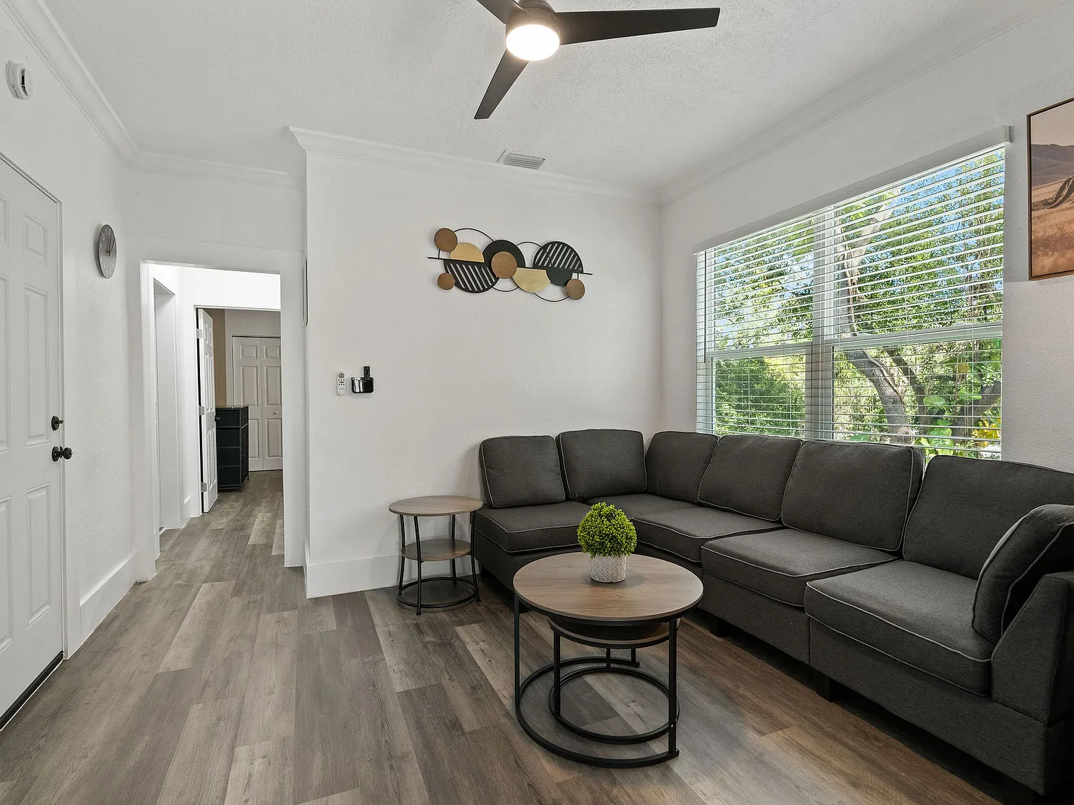 1 bed, 850 sqft, $1,590 — Photo 4
