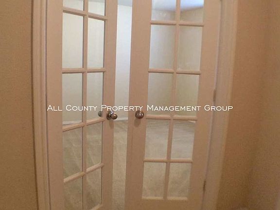 5th image of 409 Lead Creek Dr