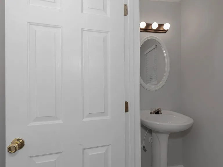 2542 Walter Way — Photo 25