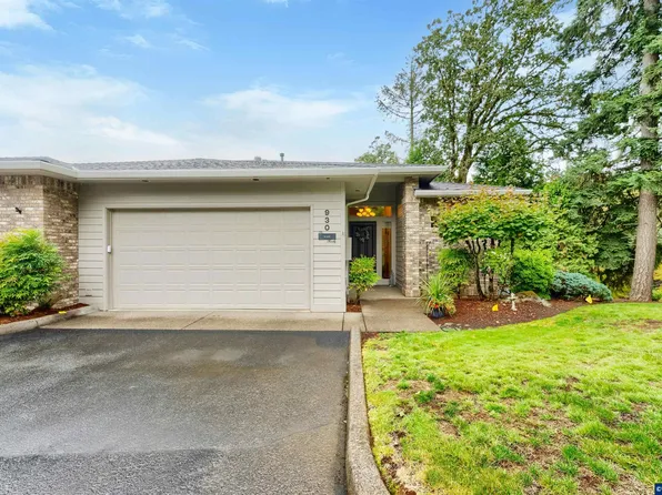930 Sahalee Ct SE, Salem, OR 97306
