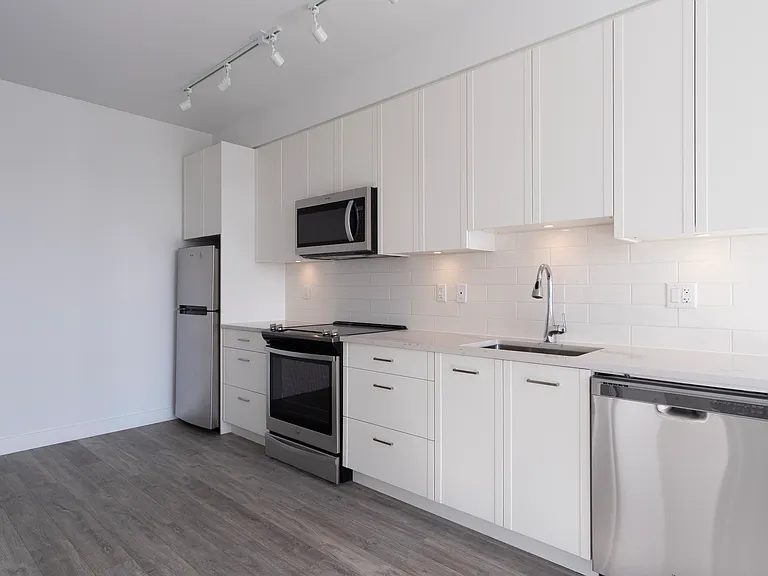 951 Charland Ave #211 — Photo 16