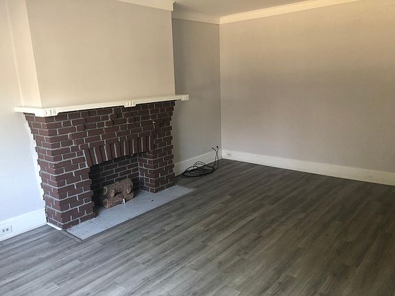 5th image of 86 Roanoke Pkwy #1