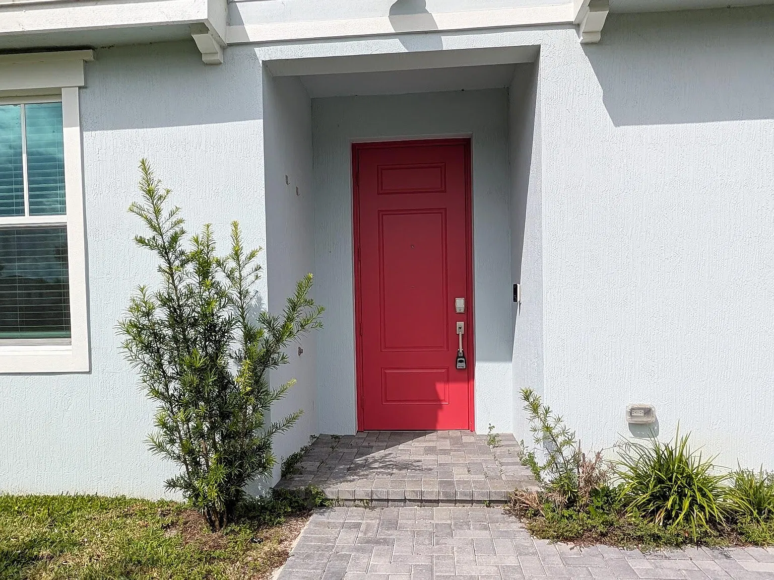3 bed, 2.0 bath, 1749 sqft, $3,500 — Photo 2