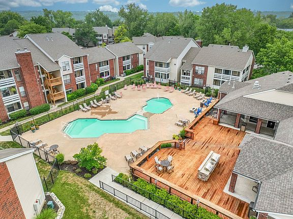 4th image of 5100 Foxridge Dr #5290834