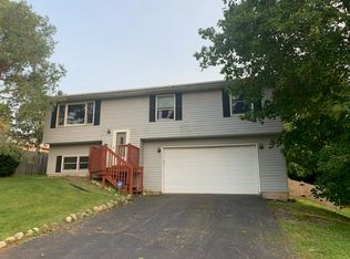 38953 89th St, Burlington, WI 53105