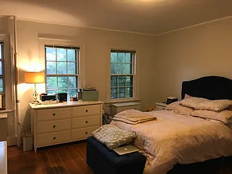 Rented by Lisa Realty Group LTD