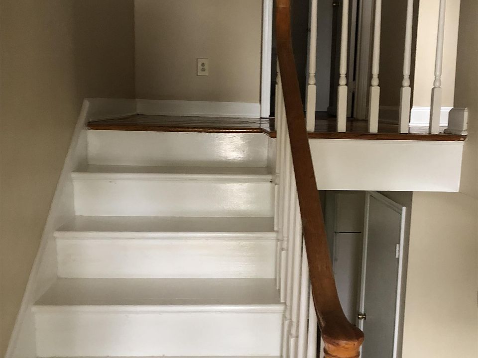 1st image of 567 Pine Ave