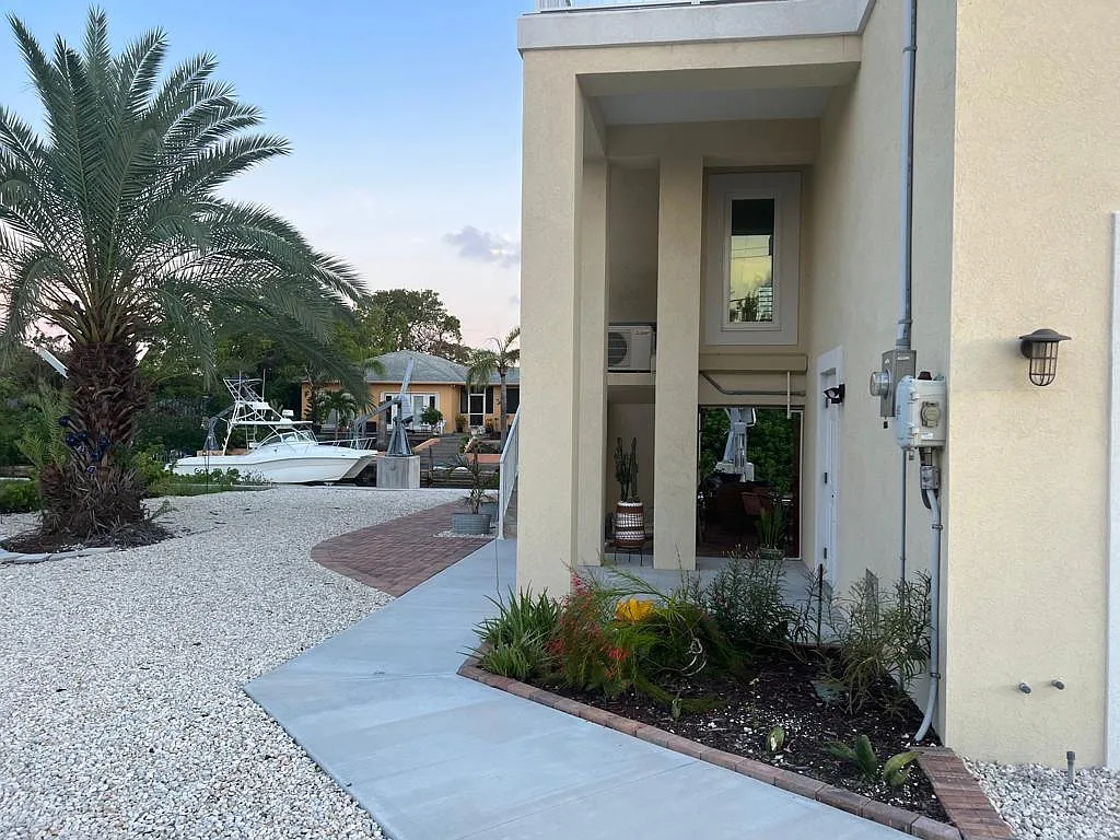 21034 Overseas Hwy — Photo 4