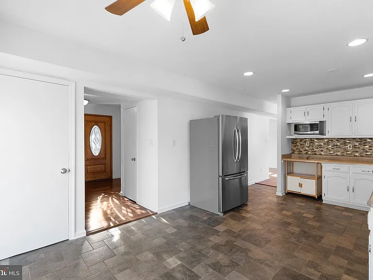 2636 E Side Dr — Photo 8