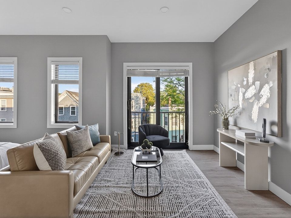 1st image of 656 Saratoga #212