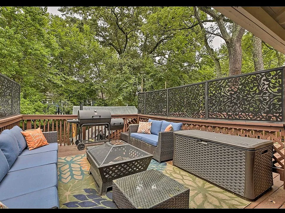 Deck