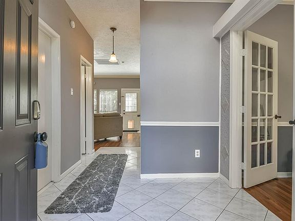5th image of 1101 Chesterwood Dr