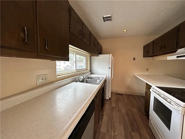 133 Orchard Dr #A — Photo 4