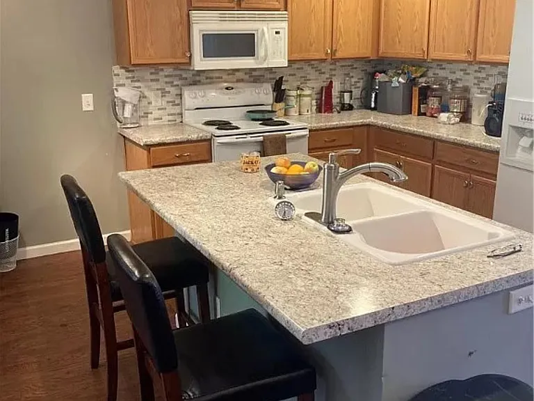 138 Sonata Cir — Photo 5