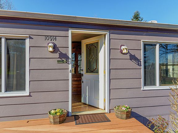 3rd image of 10914 NE 26th St