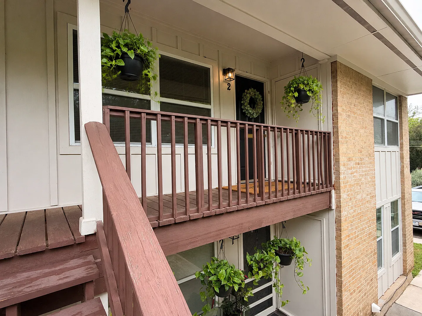 124 Olive — Photo 3