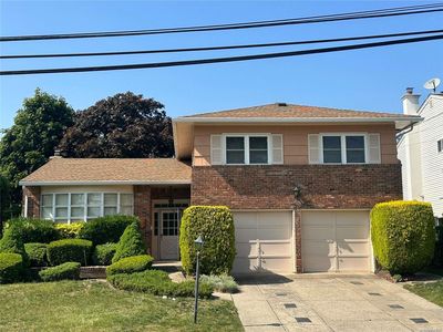 1909 Julian Lane, Merrick, NY, 11566