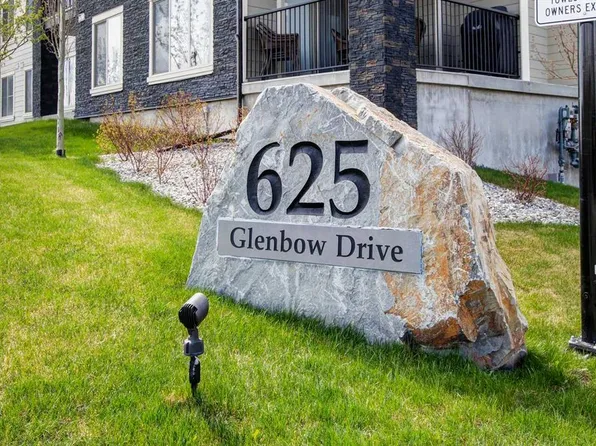 625 N Glenbow Dr #1108, Cochrane, AB T4C 0S7