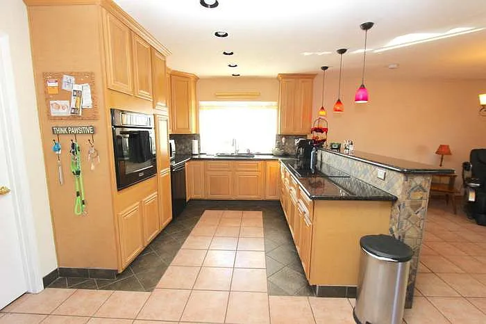 5160 E Waltann Ln — Photo 5