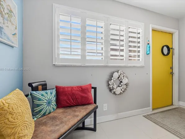 4100 Crystal Lake Dr APT 302, Pompano Beach, FL 33064