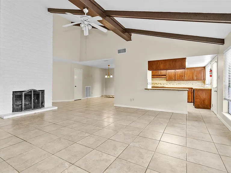 3127 Wagon Trail Dr — Photo 6