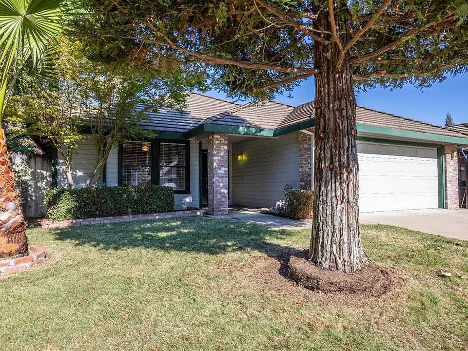 1st image of 825 Cedar Canyon Cir