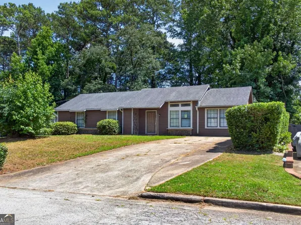 2414 Leslie Brook Dr, Decatur, GA 30035