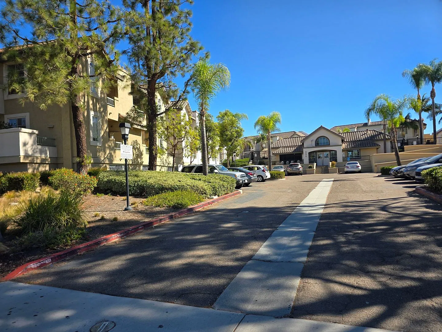 Luxury Mira Mesa/Mirabella Condo — Photo 1
