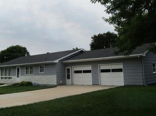 206 G St, Neligh, NE 68756