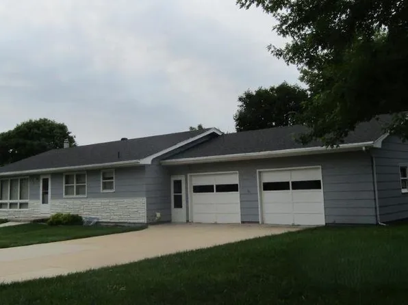 206 G St, Neligh, NE 68756