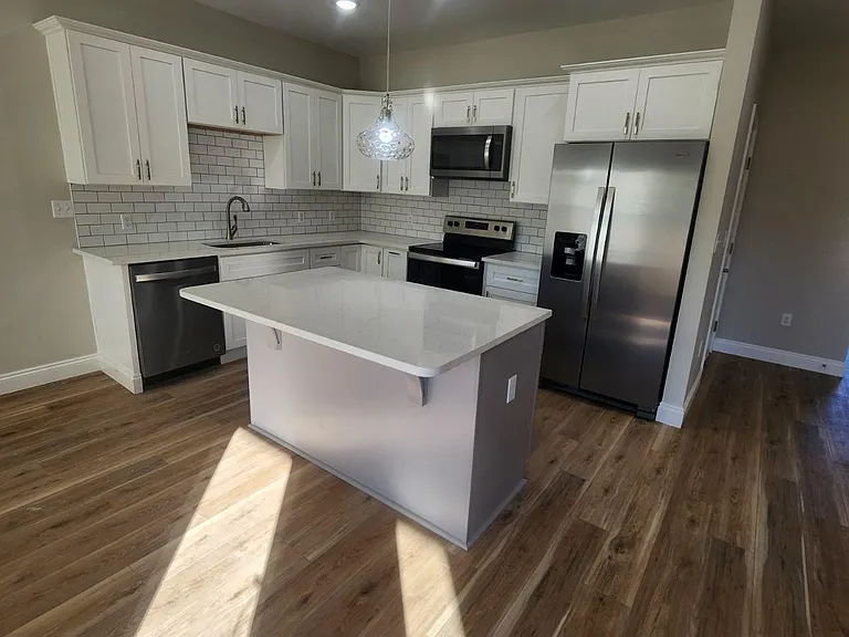 537 N 20th St #32 — Photo 1