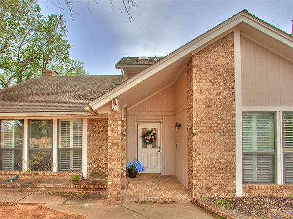 4th image of 6021 Oak Tree Rd