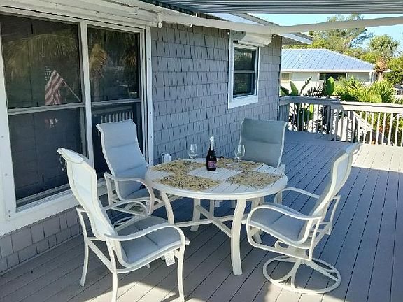 2nd image of 160 Mockingbird Ln