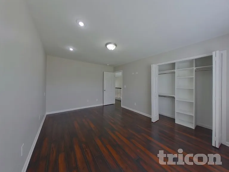 4715 Abercromby St — Photo 18
