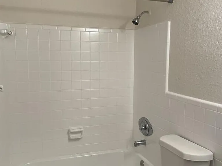1520 W Blue Heron Blvd #29 — Photo 3