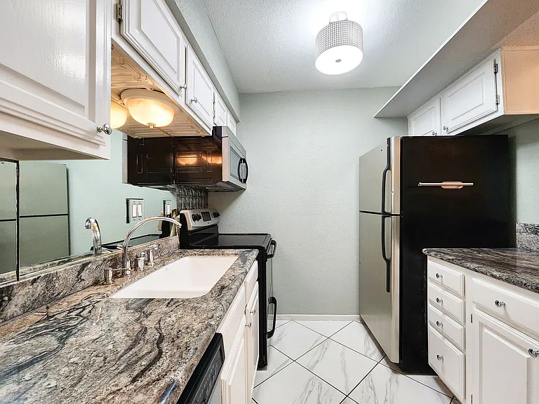 1860 White Oak Dr #236 — Photo 14