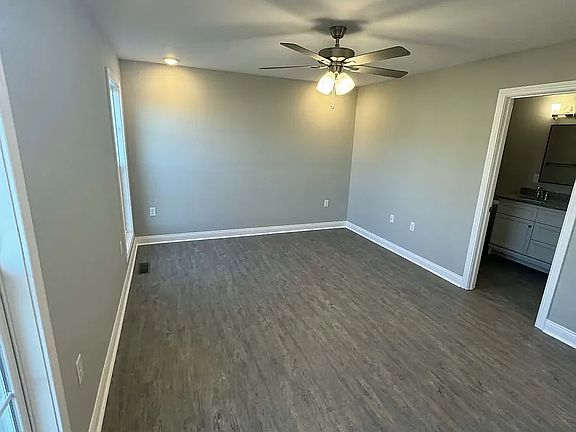 5th image of 3234 Clover Field Ct
