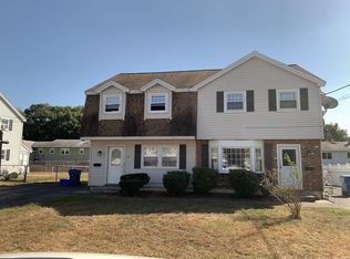 18-20 Debbie Ln, Lawrence, MA 01843