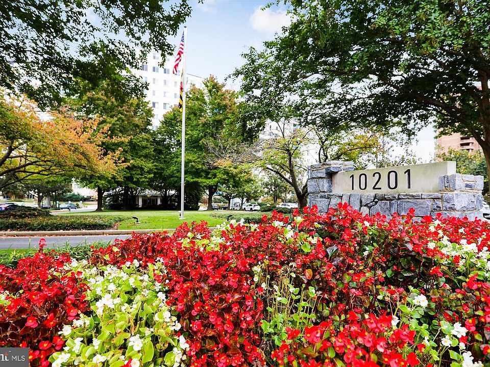 1st image of 10201 Grosvenor Pl APT 510
