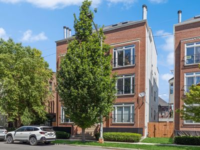 1730 W Diversey Pkwy #2E, Chicago, IL, 60614