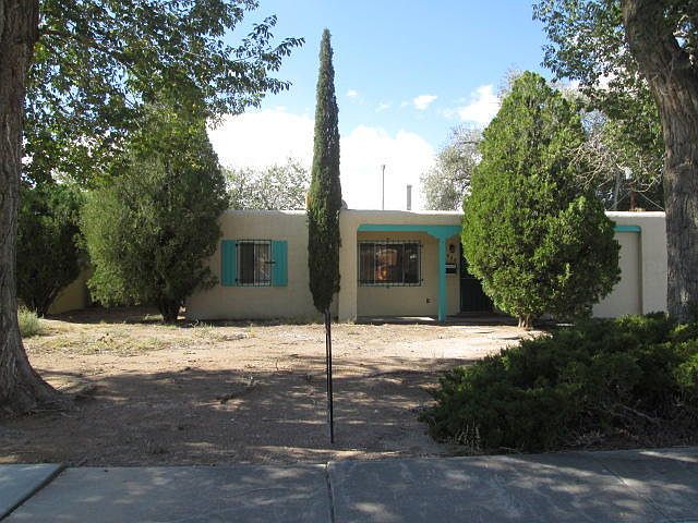 1st image of 909 Alvarado Dr NE