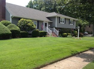 110 Stewart Ave, Garden City, NY 11530